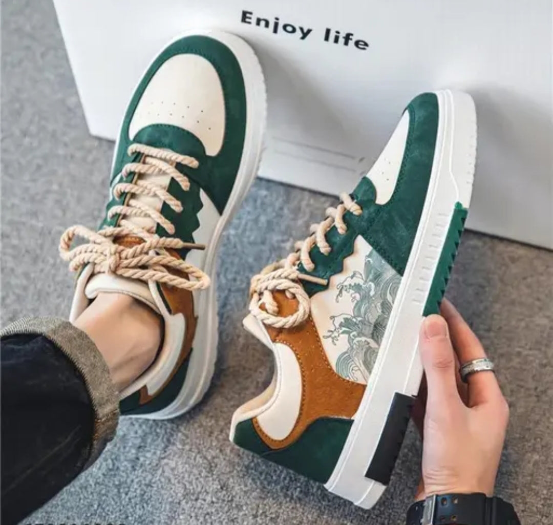 Sneakers shoes
