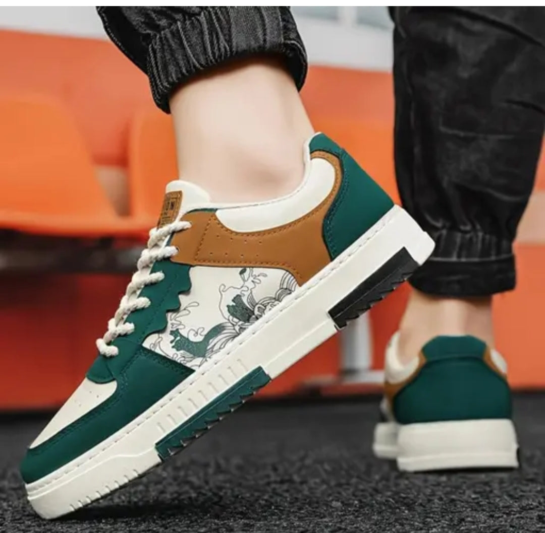 Sneakers shoes